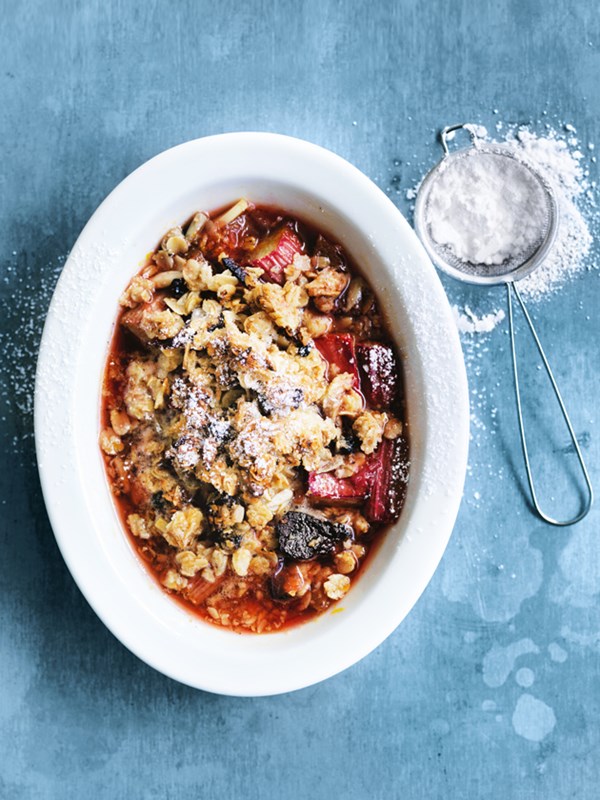 Rhubarb, orange and muesli crumbles