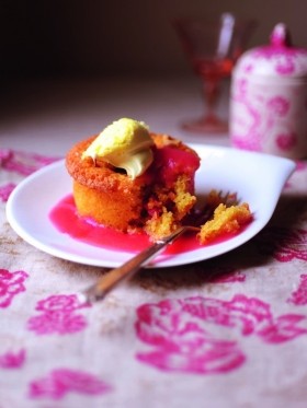 Rhubarb, orange and polenta crumble cakes with rhubarb purée