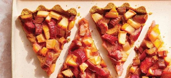 Rhubarb-pear tart