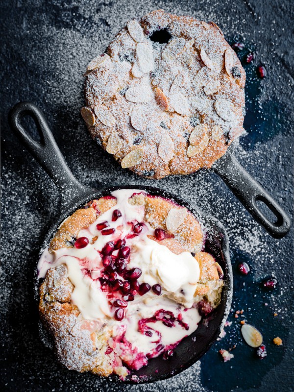 Rhubarb, pomegranate and vanilla cobblers