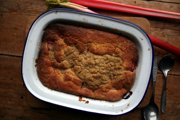 Rhubarb pudding