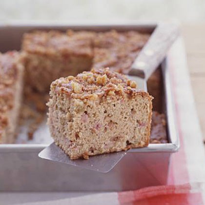 Rhubarb-sour cream snack cake with walnut streusel