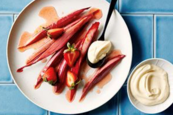 Rhubarb, strawberries and cream