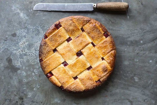 Rhubarb, strawberry, balsamic & thyme pie