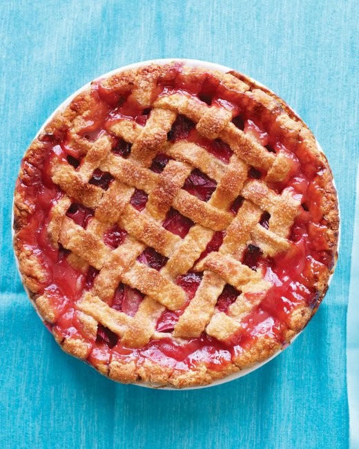 Rhubarb-strawberry lattice pie