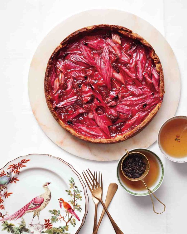 Rhubarb-strawberry tart
