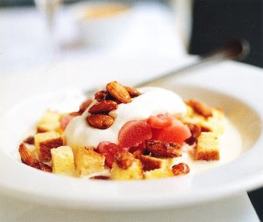 Rhubarb trifle