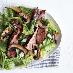 Rib-eye steakhouse salad