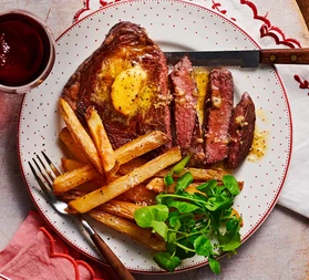 Rib-eye with cacio e pepe butter