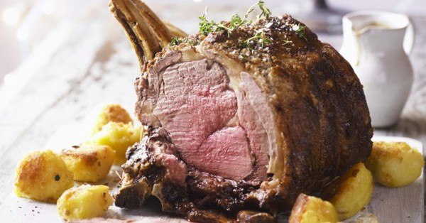 Rib of beef roasted over potatoes