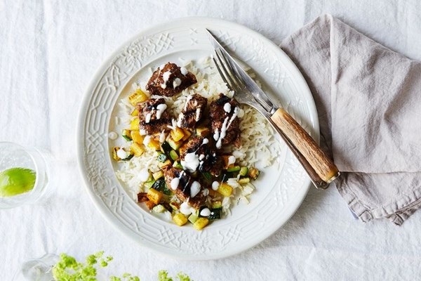 Ribeye kebabs with yogurt sauce