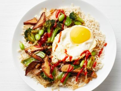 Rice bowls with fried eggs