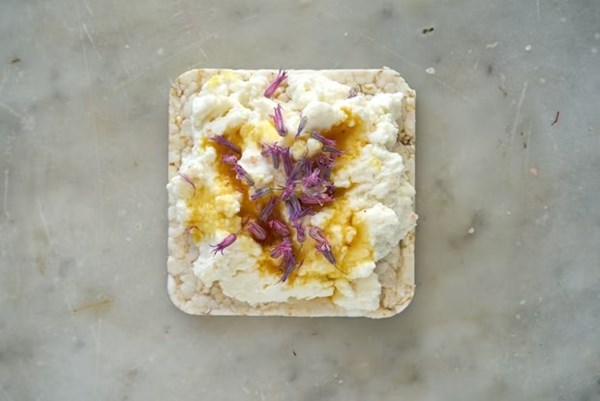 Rice cake with saffron ricotta