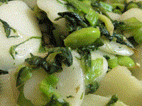 Rice cakes with salted mustard greens, bamboo, and green soybeans (Xuělĭhóng sŭnsī máodòu cháo niángāo / 雪裏紅筍絲毛豆炒年糕)