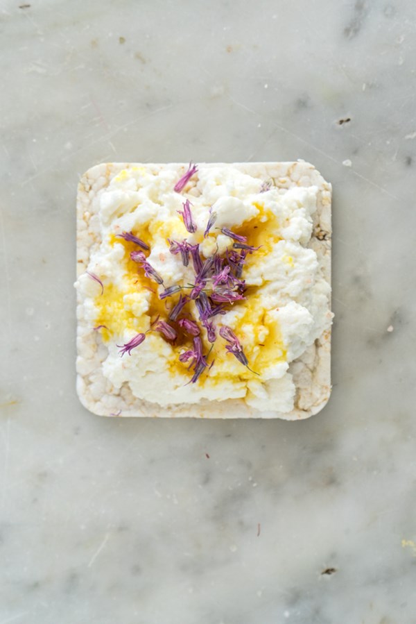 Rice cracker & saffron ricotta