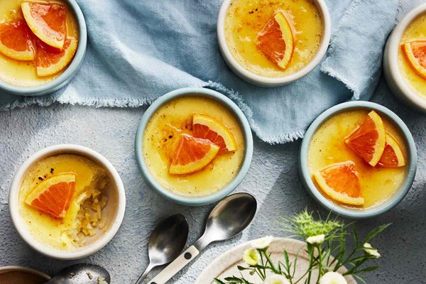 Rice custard with citrus (Tortine di riso agli agrumi)