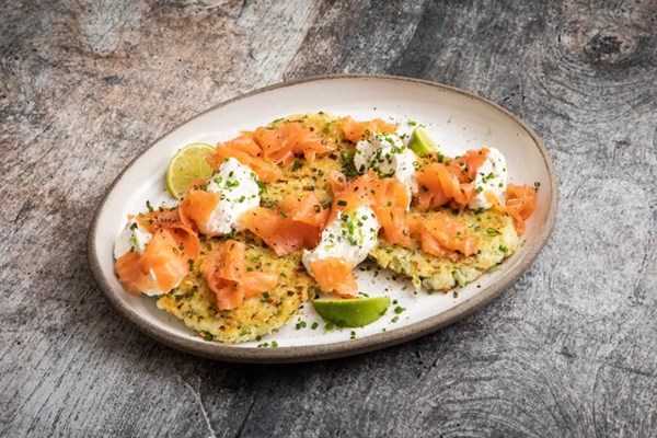 Rice fritters with chive cream, smoked salmon and lime zest