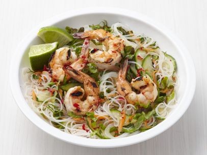 Rice noodle salad with shrimp