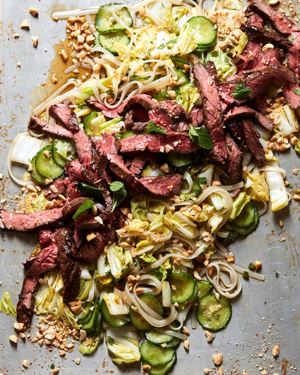 Rice noodle salad with steak