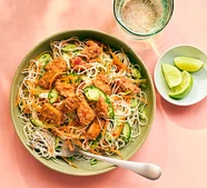 Rice noodles salad with peanut butter tempeh