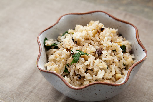 Rice pilaf with mushrooms and pine nuts