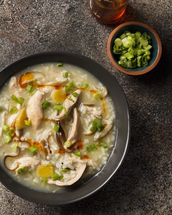 Rice porridge with chicken and mushrooms