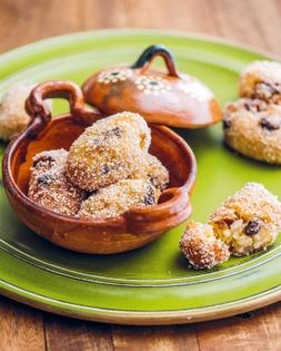 Rice pudding balls (Molotes de arroz con leche)