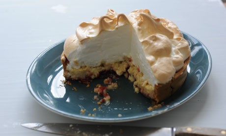 Rice pudding meringue tart