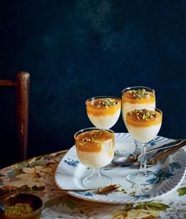 Rice pudding with apricot syrup (Mbatan)