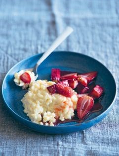 Rice pudding with baked strawberries and rhubarb