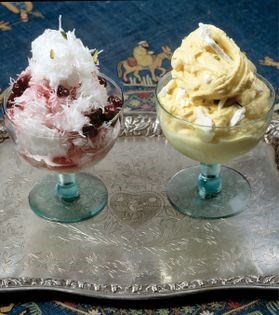 Rice stick sorbet with sour cherries (Paludeh-ye shirazi)