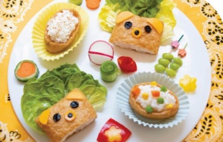 Rice-stuffed tofu pockets (Inari sushi)