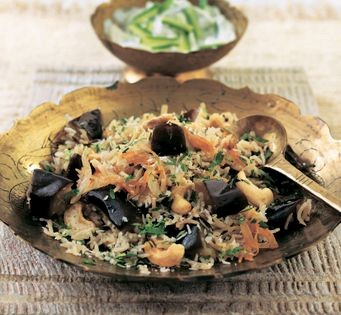 Rice with aubergine, coconut and cashews