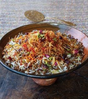 Rice with lentils, dates, raisins + caramelized onions (Adas polow)