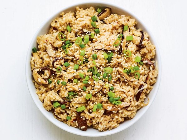 Rice with shiitake mushrooms and sprouts 