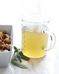 Rich chicken stock