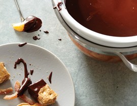 Rich chocolate fondue