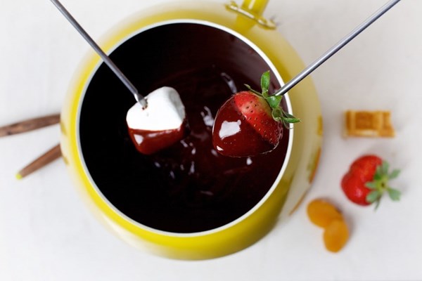 Rich chocolate fondue