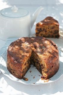 Rich fruit cake