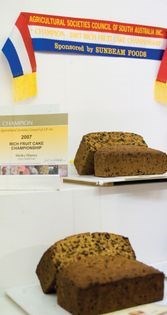 Rich fruit cake