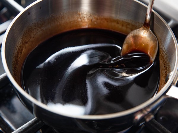 Rich red wine duck jus