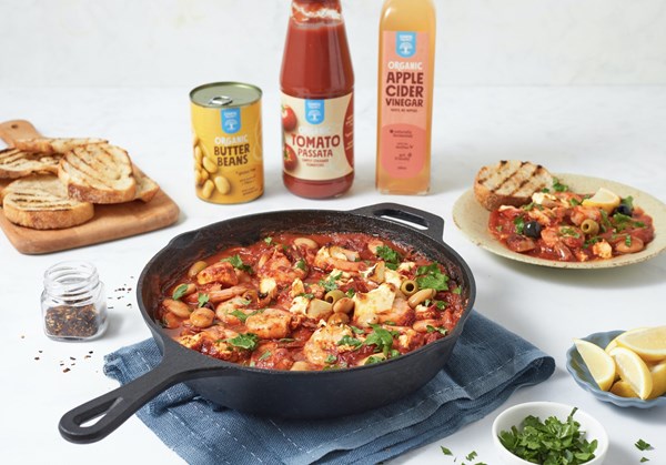 Rich tomato prawn and butter bean bake 