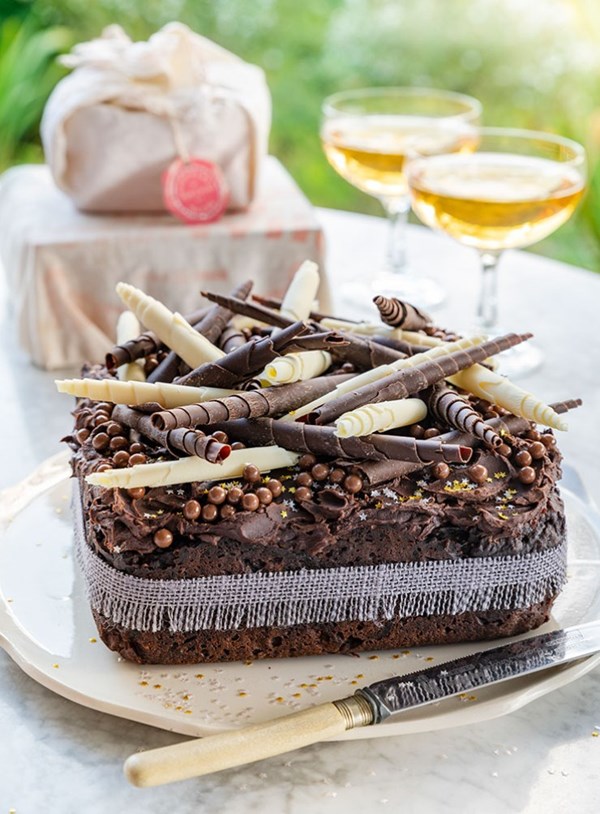 Rich whiskey and spiced fruit Christmas cake