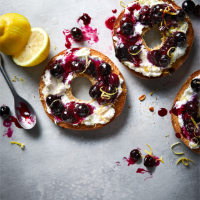 Ricotta & blueberry bagels