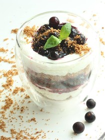 Ricotta & blueberry cheesecake with almond crumble