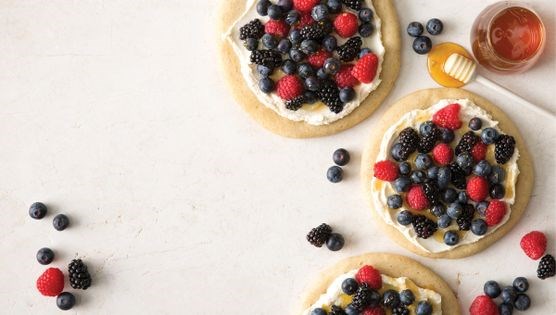 Ricotta and berry pizza