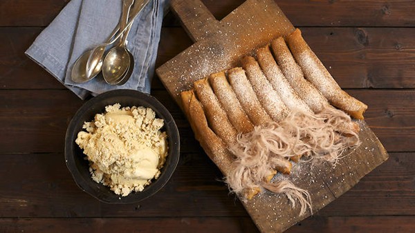 Ricotta and carob lady fingers