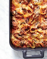 Ricotta-and-Fontina-stuffed shells with fennel and radicchio