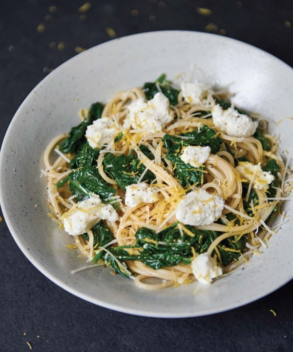 Ricotta and lemon spaghetti with spinach