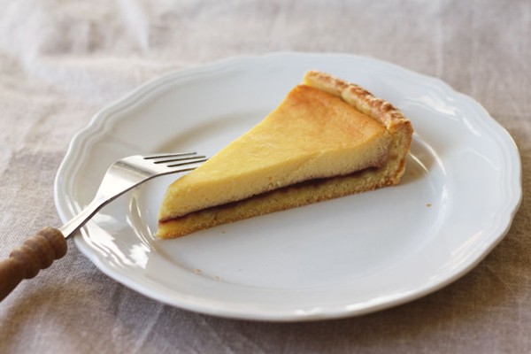 Ricotta and sour cherry jam crostata (Crostata di ricotta e visciole)